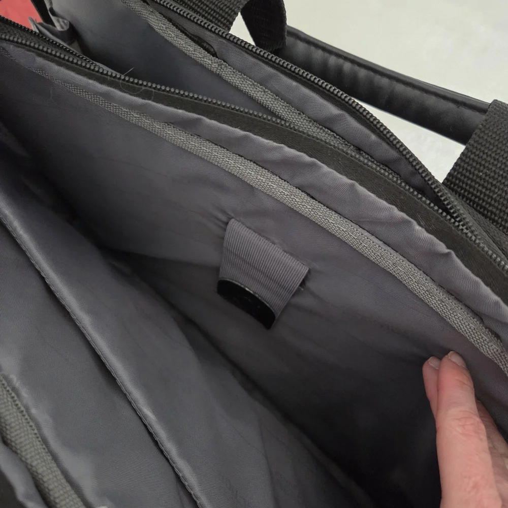 Kenneth Cole Reaction Black Laptop Briefcase with Shoulder Strap